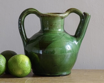 Orjol vert vintage français en terre cuite émaillée, aiguière en poterie avec deux anses, pichet en faïence, décor de ferme de campagne, pichet en céramique 6,5 pouces