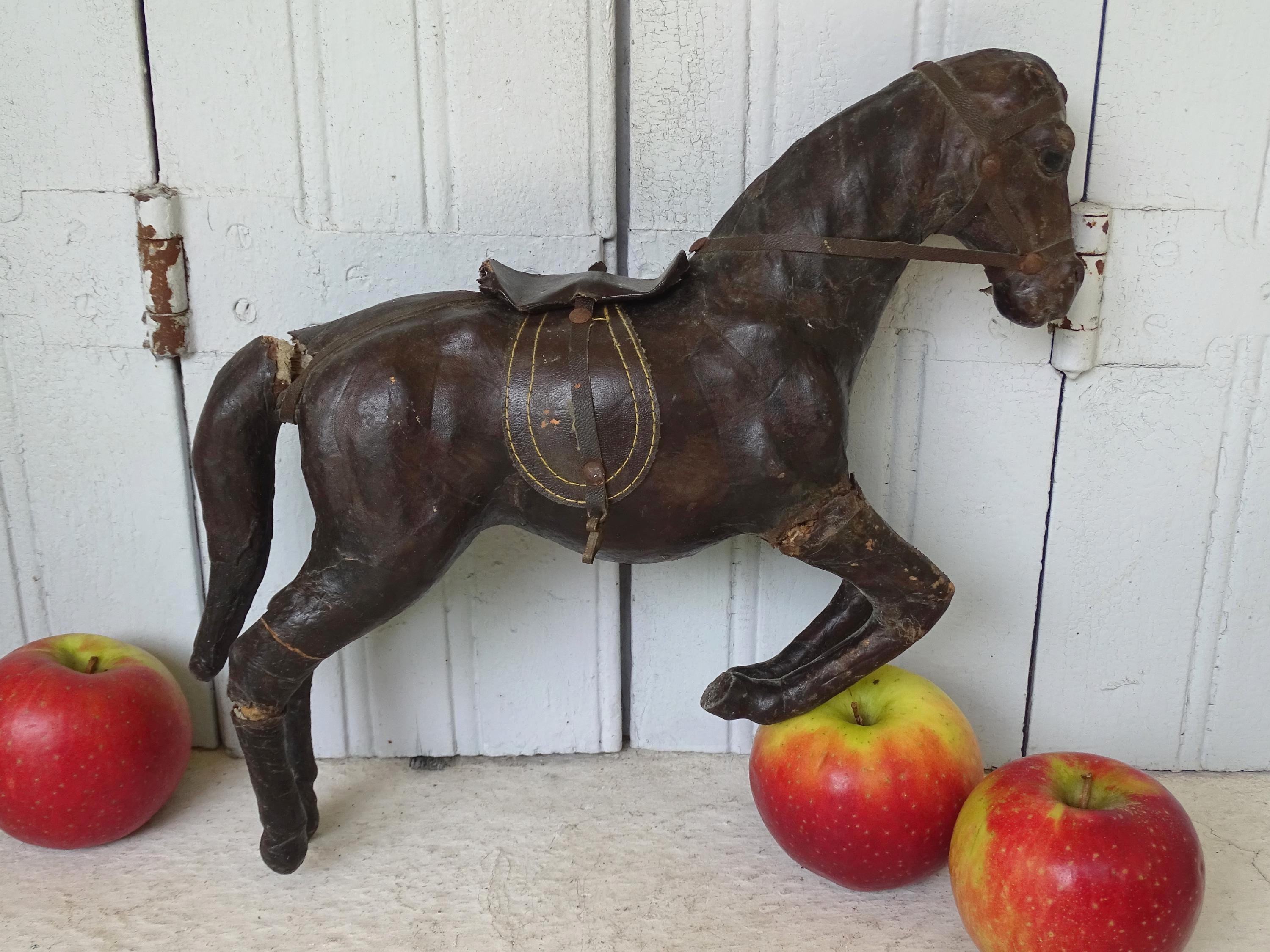 革製馬の 置物 14.2インチのアンティーク調レザー製馬の置物、古いレザー製の動物の