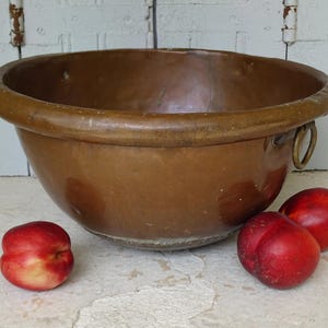 13.6&quot; French Antique Copper Mixing Bowl for Confectioners, Cul de Poule, 18th Century Copper, Rustic Farmhouse Kitchen Decor