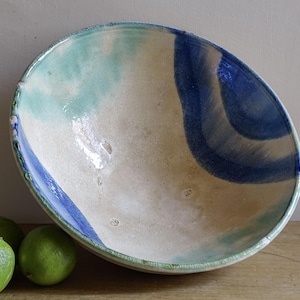 Francuska zabytkowa miska ceramiczna z niebieskim i turkusowym szkliwem, Vallauris Studio Pottery 11"