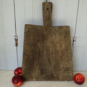 17.5&quot; Distressed Antique Wooden Chopping Board, Old Wood Cutting Board, Rustic Kitchen Decor, Timeworn Decor, French Country Farmhouse,
