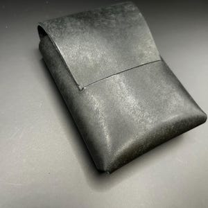Strakke origami leren portemonnee voor EDC Essentials - zwarte minimalistische kaarthouder