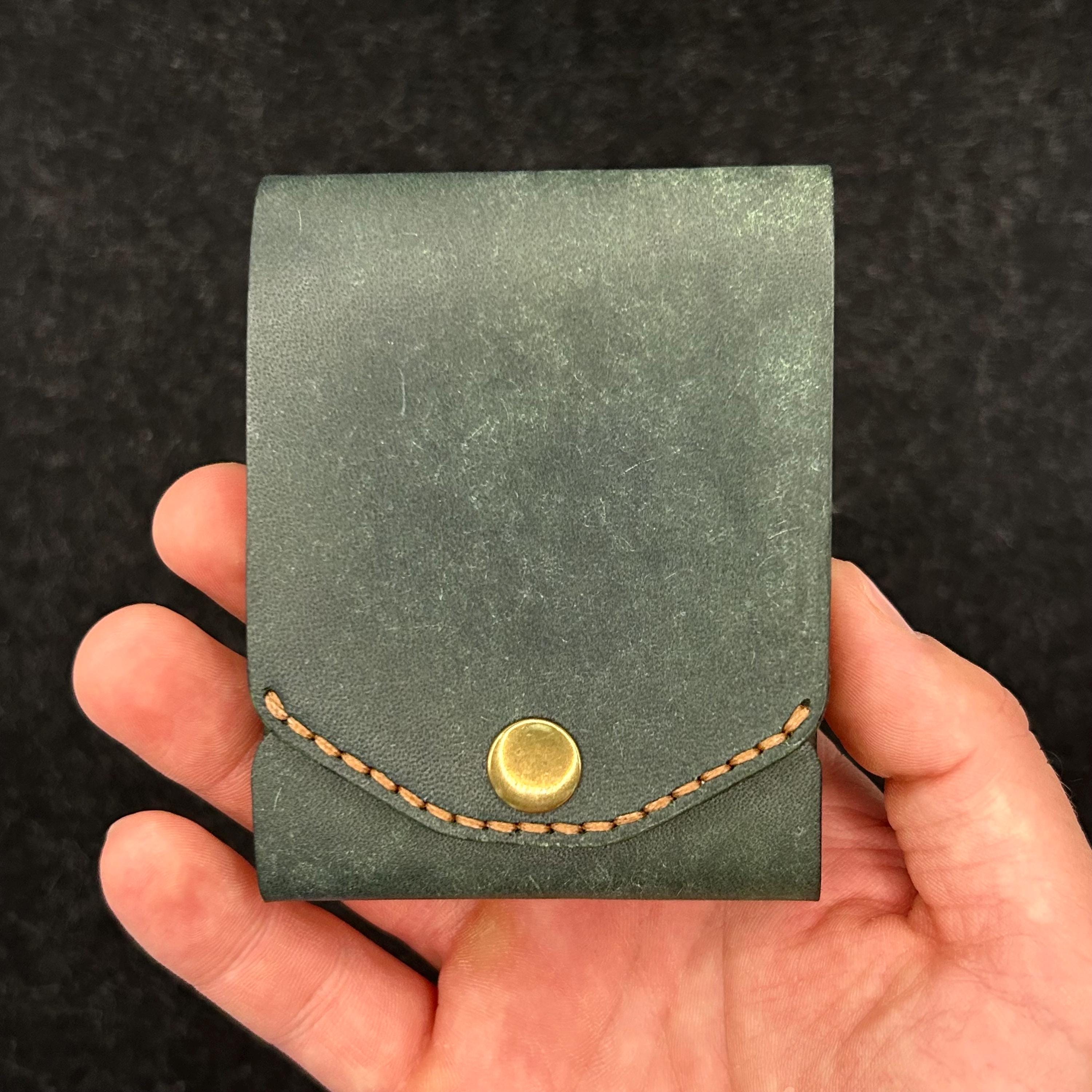 ユーロレザーウォレットのパターン:ペンスロット付きスリム二つ折り財布(Pdf、Svg、Dxfデジタルダウンロード)