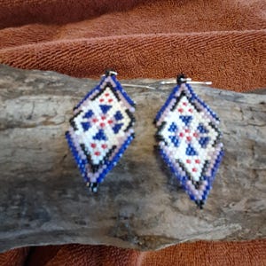 Beaded Geometric blue black white purple