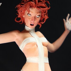 Leeloo Figure – 1:6 Scale Resin Hand Painted Collectible | The Fifth Element Sci Fi Display Statue