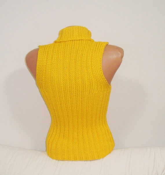 Mens yellow sleeveless shirt cheap