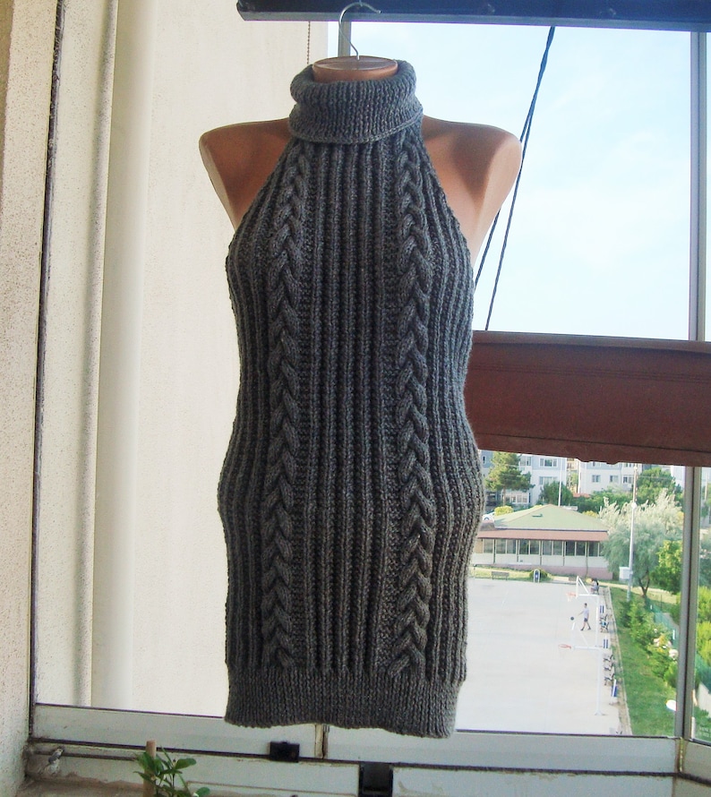 backless knit sweater