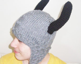 Hand Knit Viking Hat Adult Man Woman Winter in Gray, Black Horns Viking gift for him her ready to ship