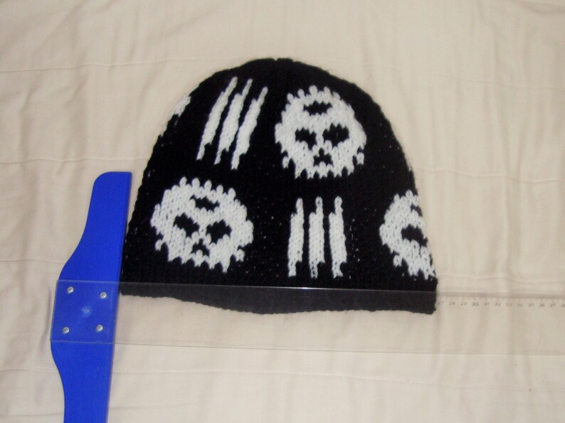 hand Knit skull Hats, skull gifts for Womens, Men, Hers Him, skull gifts Boyfriend, Beanies for Men, Beanie women, black Hats women, Men's image 9