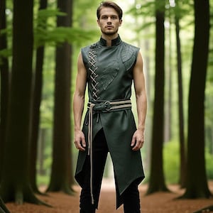Handgefertigte Grüne Mittelalter-Lederweste: Renaissance LARP Cosplay Kostüm