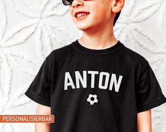 Children's name shirt with football - T-shirt personalized with name | Sportswear for children - Shirt with name and football