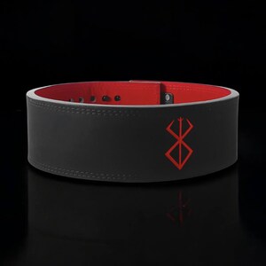 3rd image for berserk lever belt. Anime weightlifting belt for powerlifting.