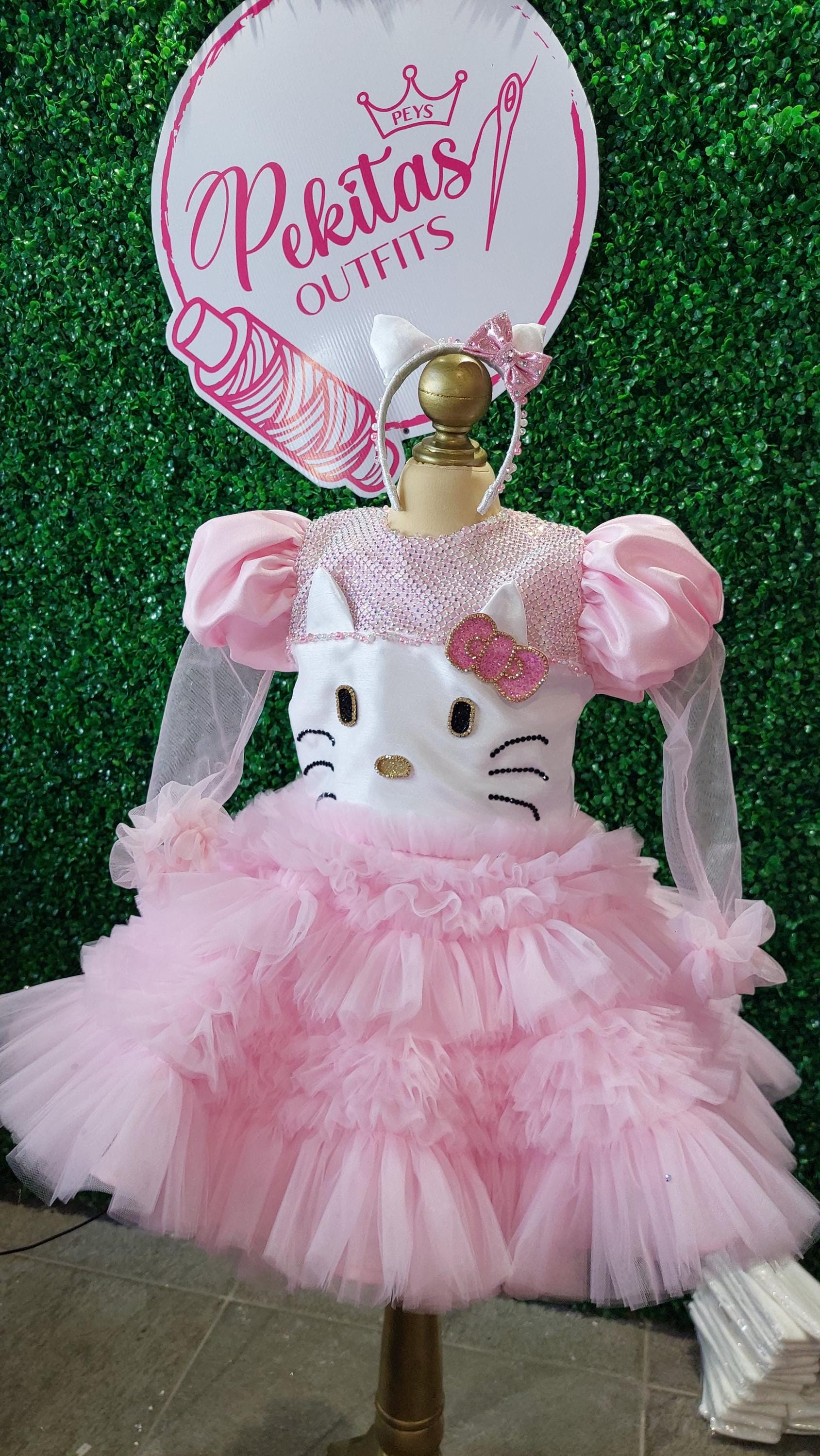 Hello kittys dress - Etsy 日本