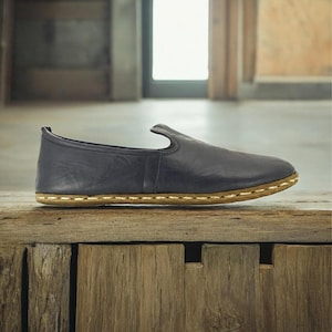 Dark Blue Women Handmade Yemeni Shoes, Handmade Genuine Leather Slip-On Shoes - Breathable Barefoot Flats for Casual Wear, Gift for Her