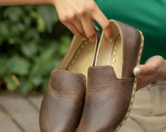 Handgemaakte leren barefoot loafers: koffiebruine zero drop aarding minimalistische damesschoenen