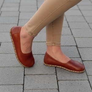 Handgefertigte Leder Ballerinas: Klassische Braune Barfuß Schuhe, Minimalistische Ballerina Schuhe