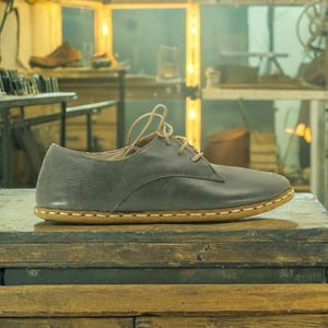 Handmade Dark Green Leather Oxfords: Women&#39;s Barefoot Lace Up Earthing Shoes