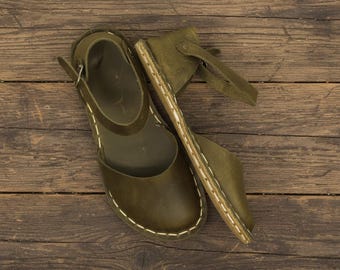 Handmade Olive Green Leather Sandals: Wide Toe, Zero Drop