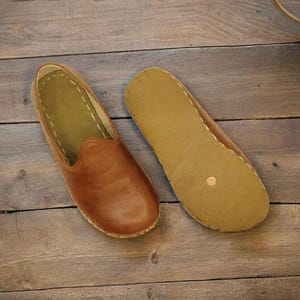 Antique Brown Women Handmade Yemeni Shoes, Handmade Genuine Leather Slip-On Shoes - Breathable Barefoot Flats for Casual Wear, Gift for Her