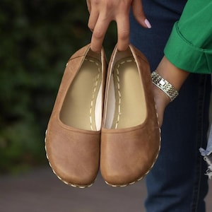 Handgefertigte Leder Matt Braune Ballerinas: Barfuß-Erdungsschuhe