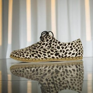 Handmade Cheetah Print Leather Oxfords: Women&#39;s Barefoot Lace Up Earthing Shoes