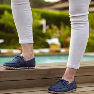 Handmade Navy Blue Leather Barefoot Boat Shoes: Women&#39;s Grounding Loafers