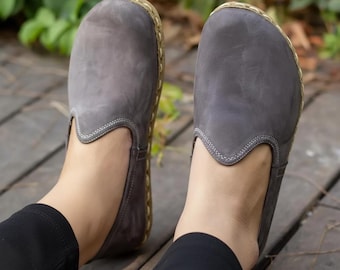 Barefoot Gray Nubuck Leather Handmade Women Grounding Yemeni Shoes