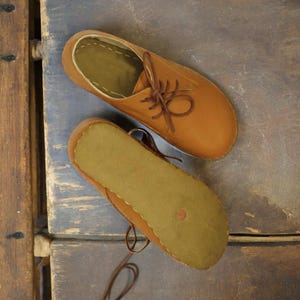 Handmade Orange Leather Oxfords: Women&#39;s Barefoot Earthing Shoes