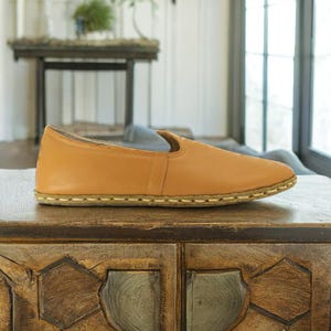 Orange Women Handmade Yemeni Shoes, Handmade Genuine Leather Turkish Slip-On Shoes - Breathable Barefoot Flats for Casual Wear, Gift for Her