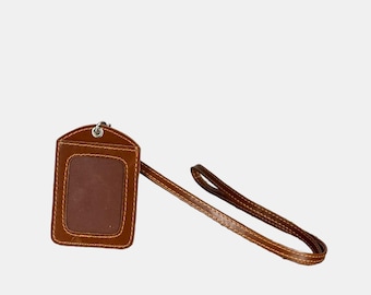 Gepersonaliseerde badgehouder van echt leer met sleutelkoord • Aangepaste ID-houder, werkidentiteitshoes