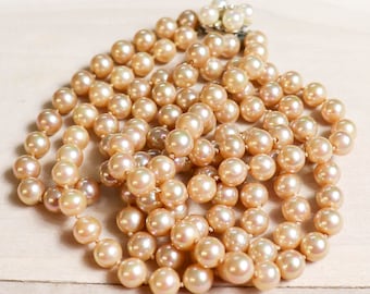 Vintage Faux Pearl Necklace. Pearl Necklace. Statement Necklace. Vintage Necklace. Vintage Wedding Jewelry. Vintage Costume Jewelry. Bridal.