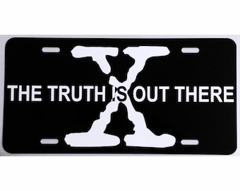 Matrícula inspirada en Expediente X: La verdad está ahí fuera.