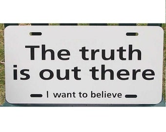 Matrícula inspirada en Expediente X: La verdad está ahí fuera