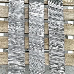 Handgeschmiedete 12 &quot;Firestorm Pattern Damaszener Stahl Billet Bar Bestes Messerherstellungswerkzeug.