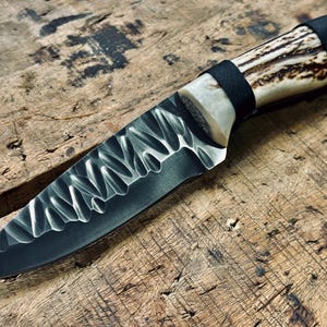 Handmade High Carbon Steel Skinner Knife: Stag Horn Handle, Leather Sheath