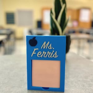 Blue Personalized Sticky Note Holder – Custom Desk Gift for Teachers & Coworkers