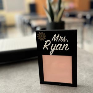 Black Personalized Sticky Note Holder – Custom Desk Gift for Teachers & Coworkers