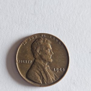 Beautiful 1944 Lincoln Penny, no mint mark, with error