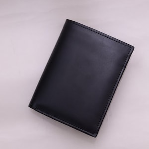 Cartera de cuero genuino con cremallera y broche / Cartera plegable vertical para hombre / Tarjetero delgado negro / Organizador de viaje hecho a mano