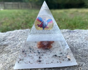 Orgonite piramide medium
