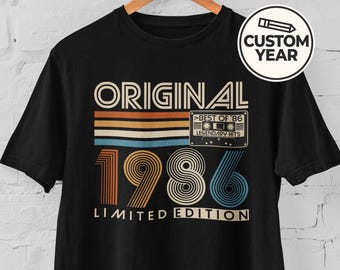 40th Birthday T-Shirt - Gift for a 40th Birthday for Men and Women - 40 Years Shirt - Funny Retro Vintage Birthday Shirt Unisex