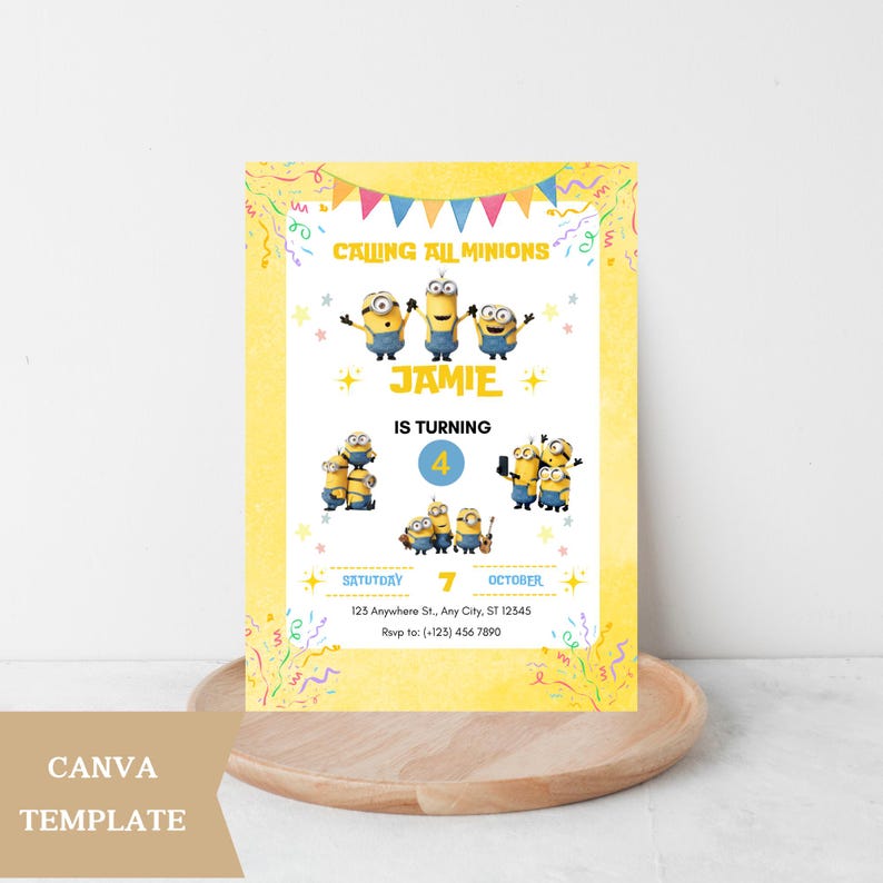 Puede incluir: Una invitaci&oacute;n de cumplea&ntilde;os amarilla y azul con los personajes de los Minions de la franquicia Despicable Me. La invitaci&oacute;n dice "Calling all Minions" y "Jamie cumple 4 a&ntilde;os". La invitaci&oacute;n tambi&eacute;n incluye la fecha y la hora de la fiesta, as&iacute; como la direcci&oacute;n y la informaci&oacute;n de RSVP.
