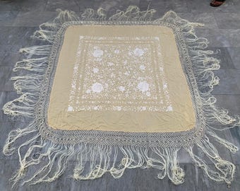 4x4 Antique Chinese Shawl, Handmade Shawl, Manila Shawl, Woman Accessories, Floral Scarf, Chinese Textile, Piano Scarf Textile, 130 x 126 cm