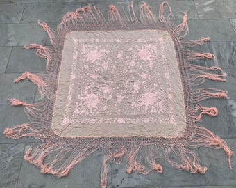 3x4 Antique Chinese Shawl, Handmade Shawl, Manila Shawl, Woman Accessories, Floral Scarf, Chinese Textile, Piano Scarf Textile, 110 x 102 cm