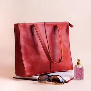 Handmade Leather Tote Bag Versatile & Classic Design Shoulder Bag Multiple Sizes Colors Gift for Her Women&#39;s Leather Purse Gift Hand Bag