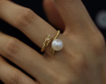 Handmade Gold Ring with Freshwater Pearl & Dragon Design, Artistic Vintage Inspired Ring, Gift for Her