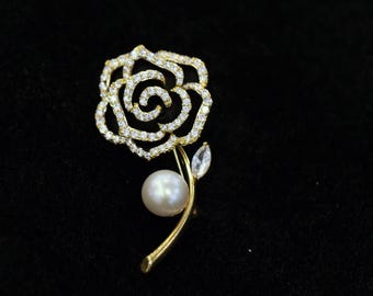 HAISWET Flower Brooch Pin For Women - Elegant Rhinestone & Alloy Wedding Brooch
