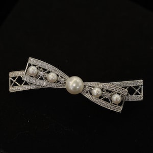 Romantic Bow Knot Brooch with Pearls, Handmade Elegant Pin for Girls, Cute Jewelry  for Everyday Wear