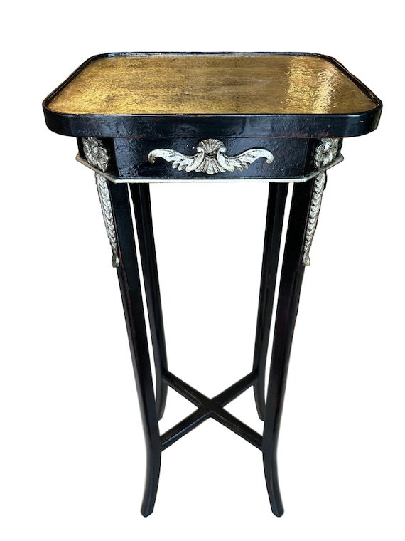 regency style pedestal table