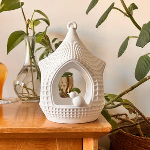 Bird feeder